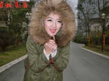 冬天小区内的靓模之一