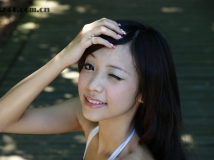 青春动人的美人