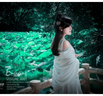 青青幽荷出水芙蓉，莲荷古装美女 ----摄 影：云 歌